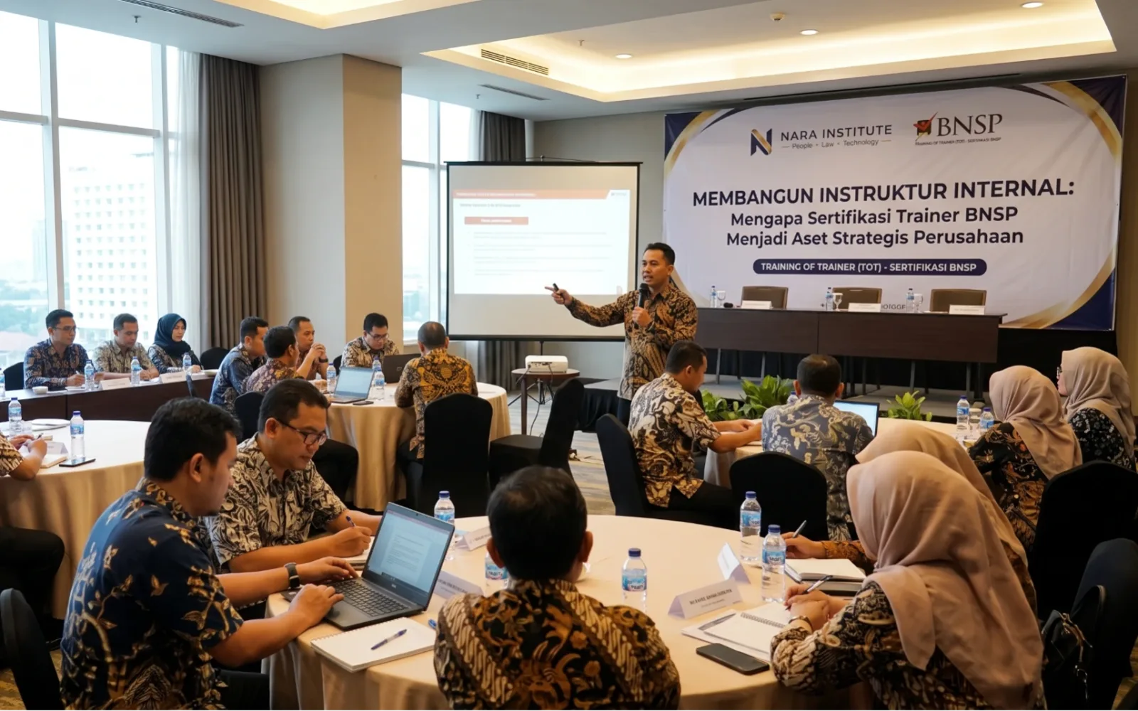 Membangun Instruktur Internal: Mengapa Sertifikasi Trainer BNSP Menjadi Aset Strategis Perusahaan